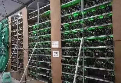 Expansive US mining farm utilizing sustainable energy sources for hosting miners